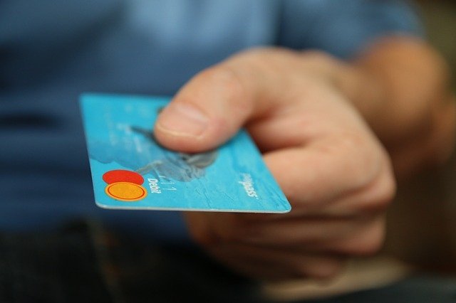 Reader Question: Do You Still Get Points if You Pay Off Your Credit Card Early?